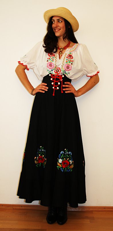 traditional colombian dress